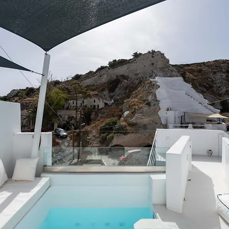 The Magic Luxury Cave Suites Vóthon Buitenkant foto