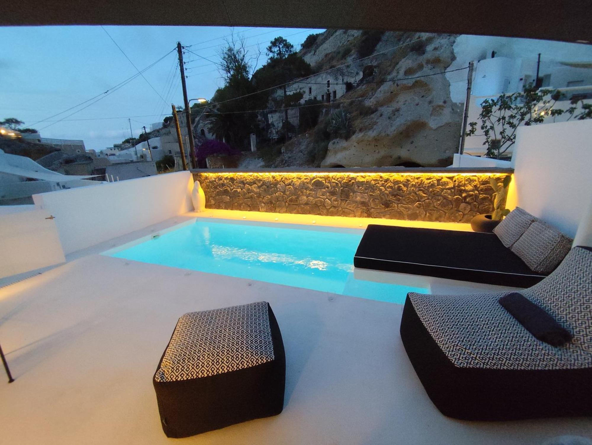 The Magic Luxury Cave Apartment *