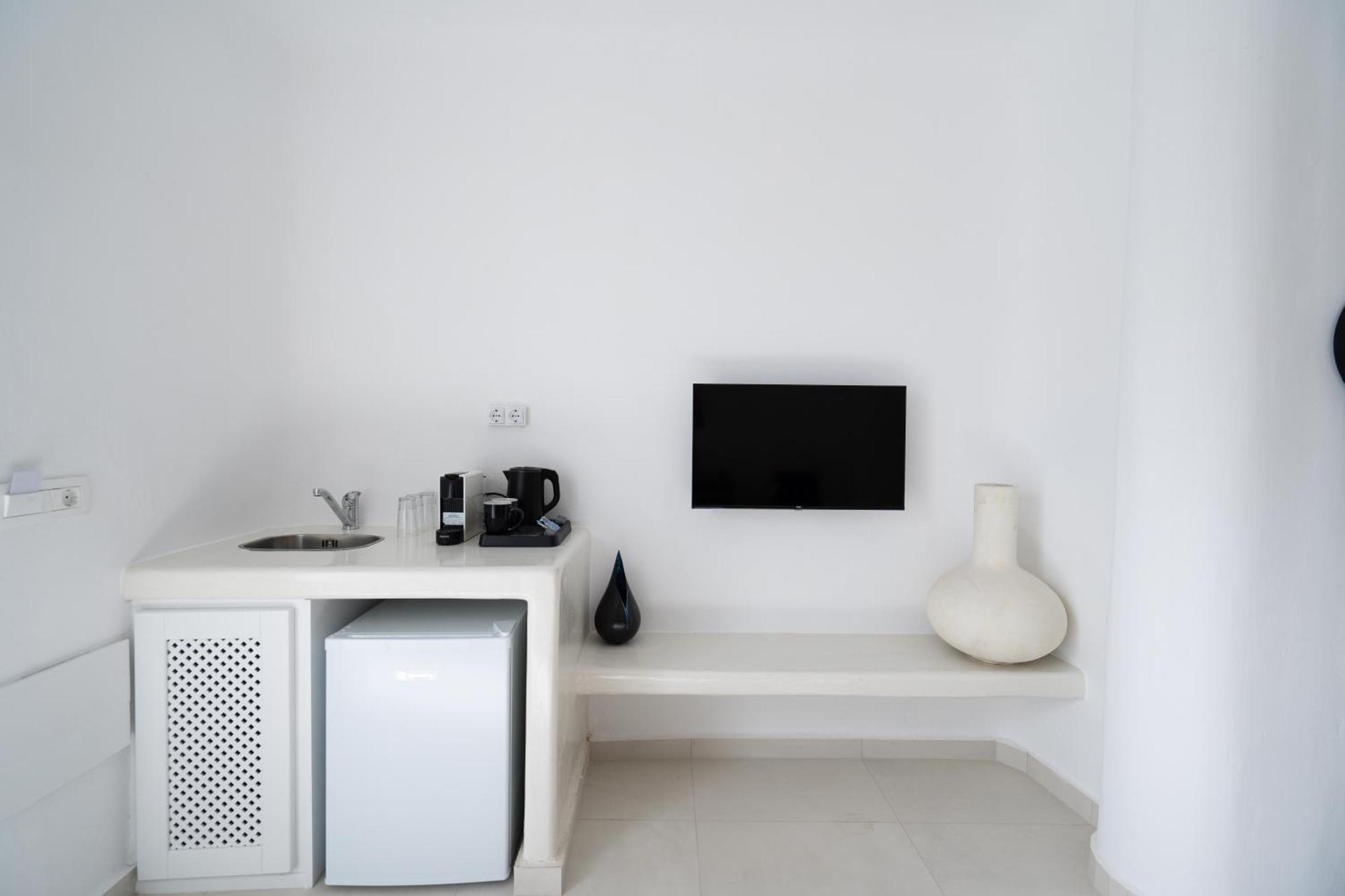 The Magic Luxury Cave Apartment Vothon