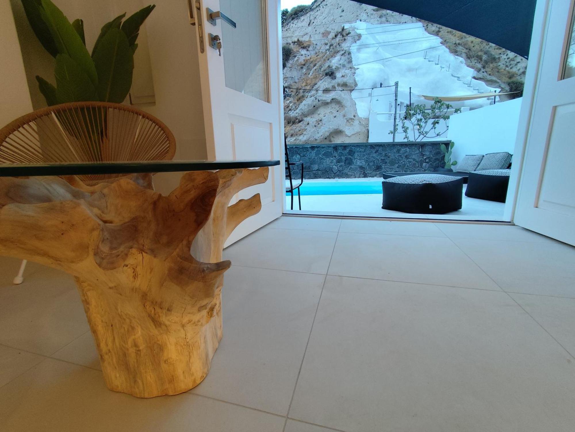 The Magic Luxury Cave Vothon