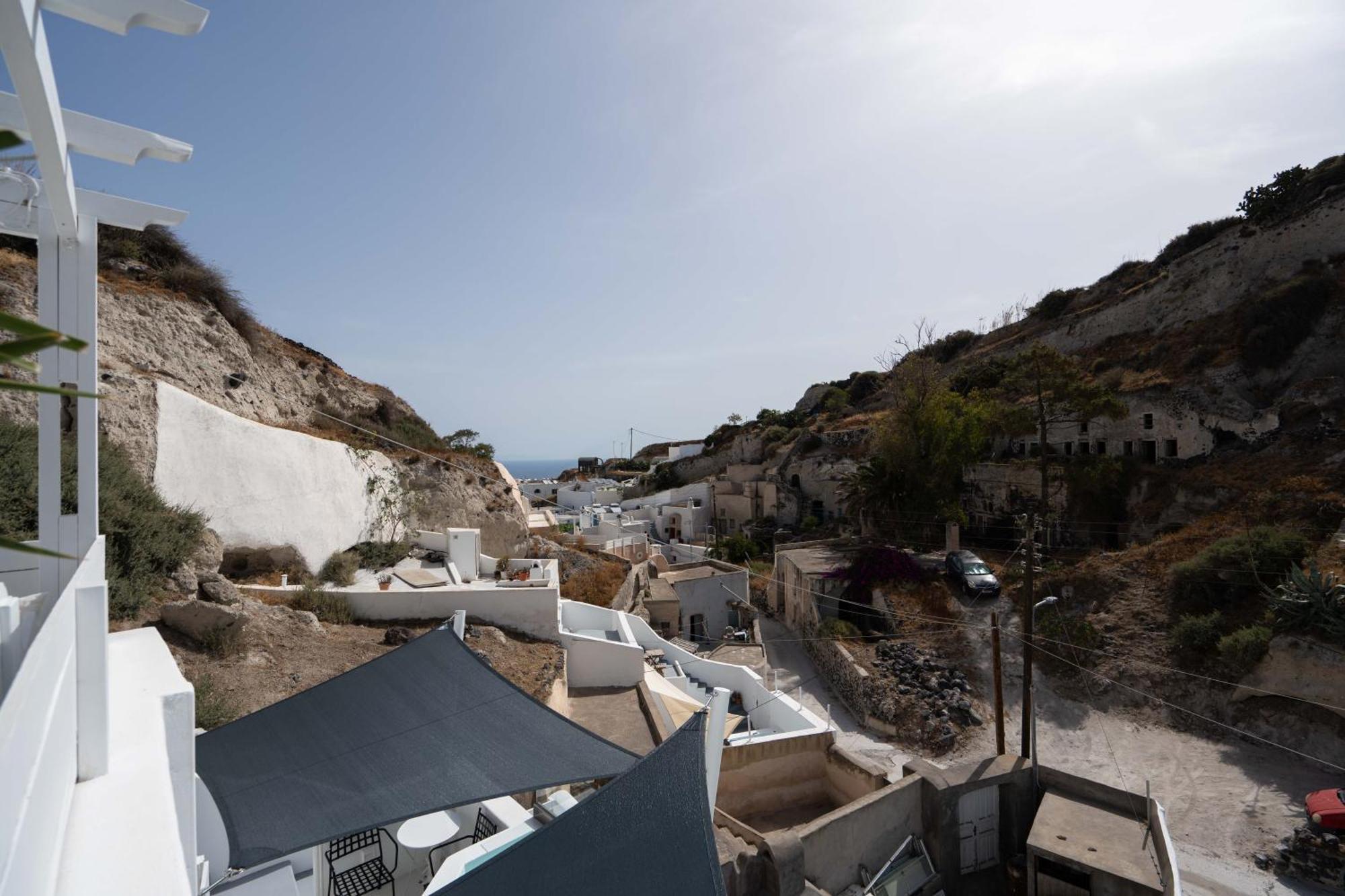 The Magic Luxury Cave Apartment Vothon