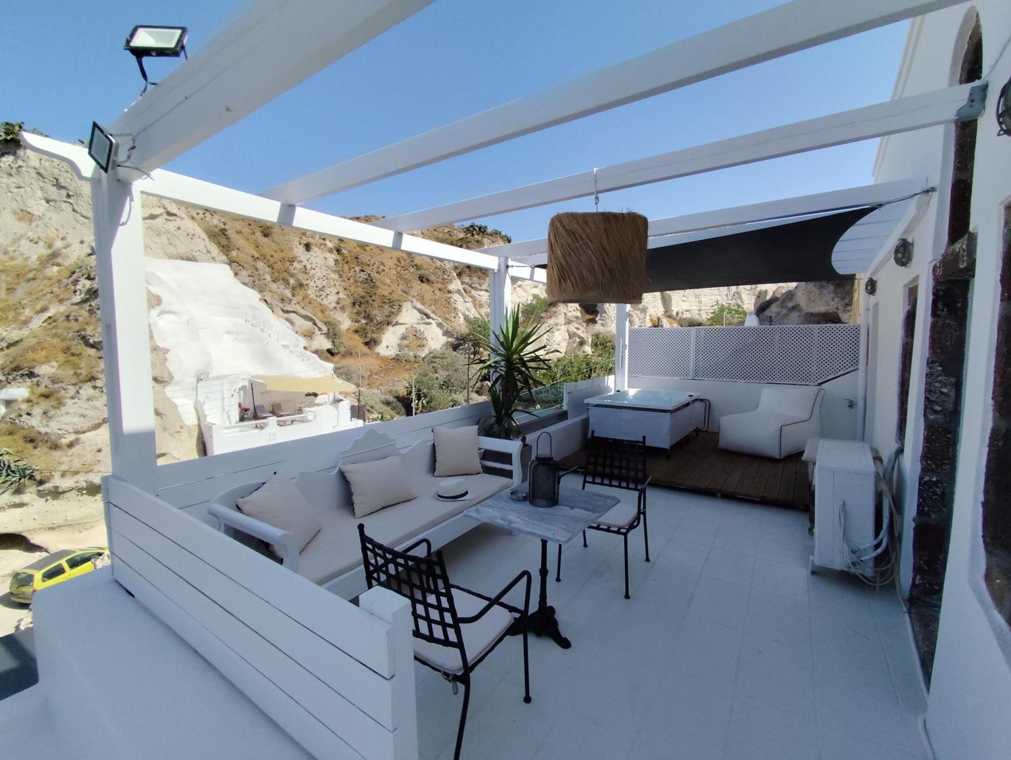 The Magic Luxury Cave Apartment