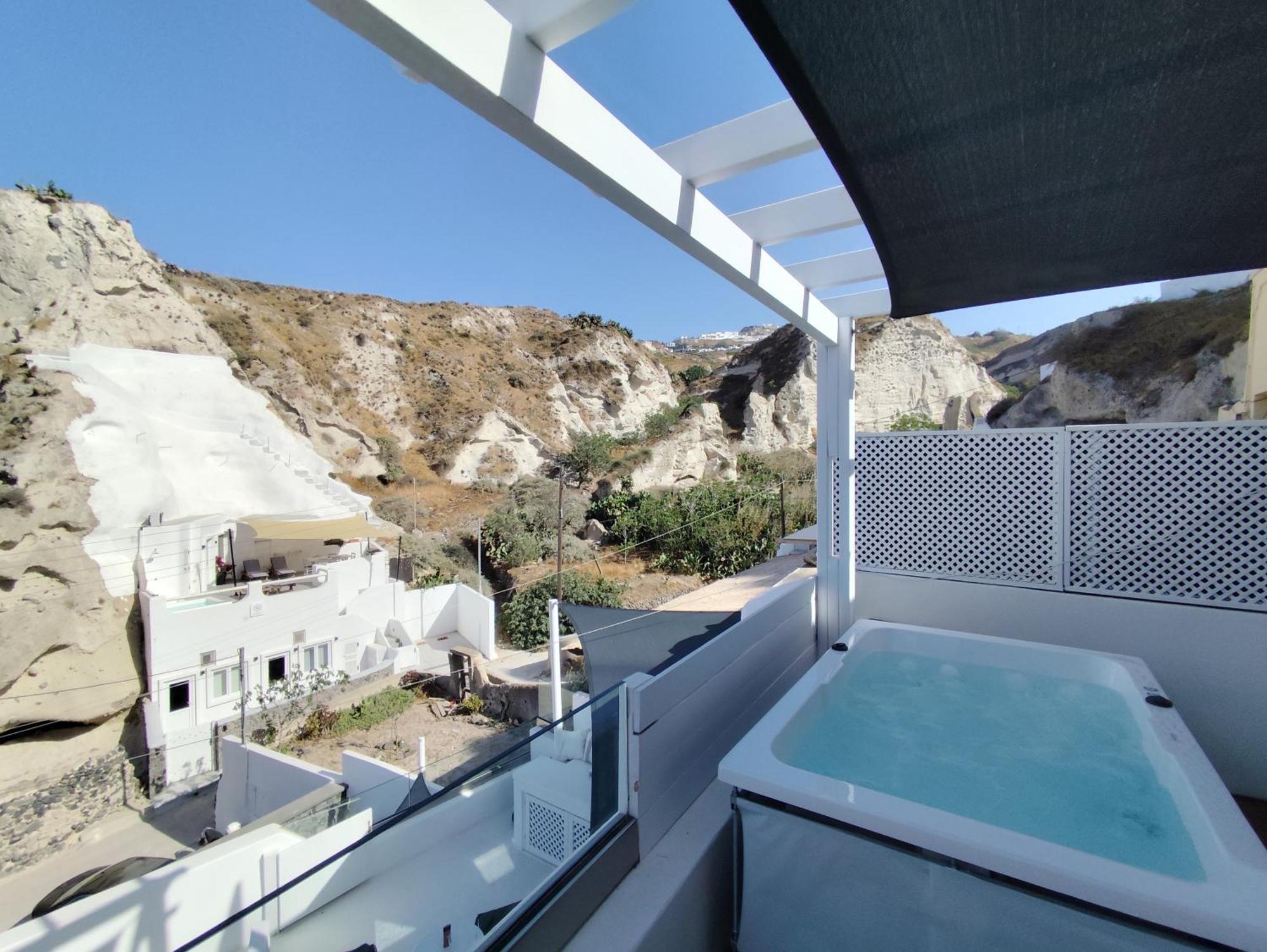 The Magic Luxury Cave Apartment Vothon